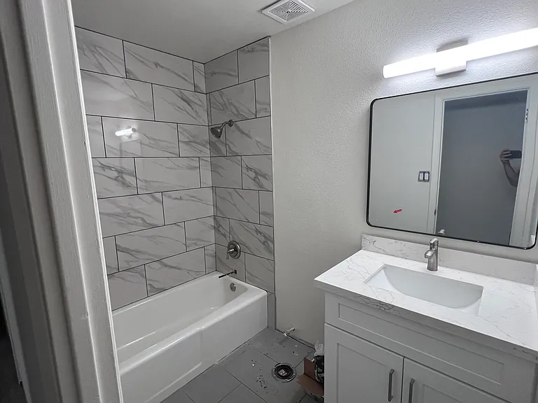 1322 E Broadmor Dr — Photo 16
