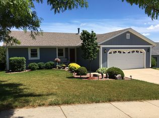 223 Stewart Hill Dr, Waukesha, WI 53188