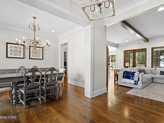4th image of 1701 Duncan Woods Ln