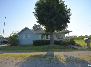 701 E 6th St, Buckner, IL 62819