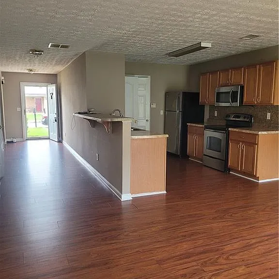 748 Georgetown Ct — Photo 10