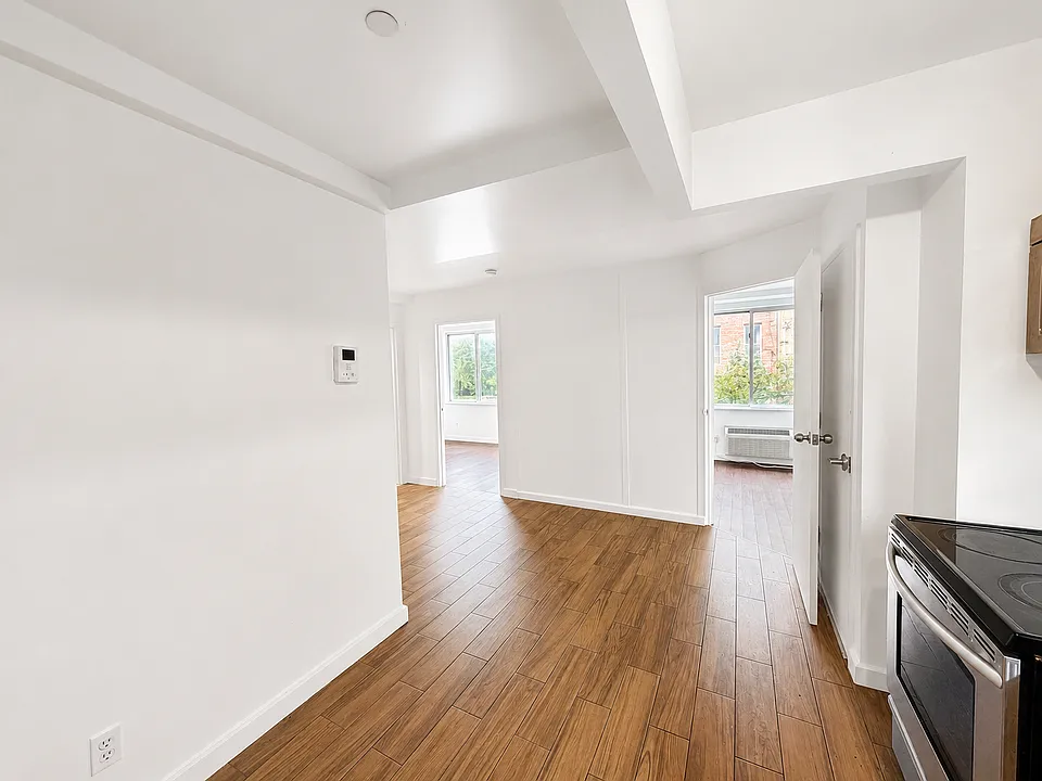 286 Stanhope St #2A