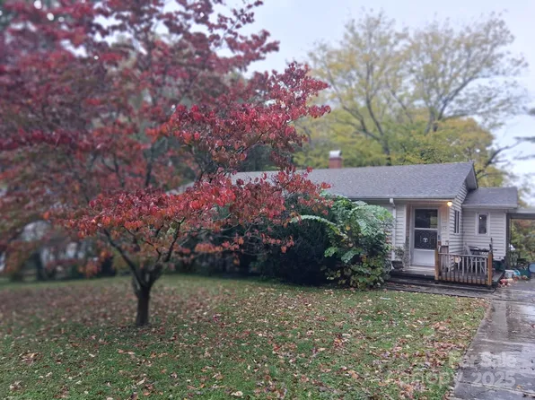 85 Carrier St, Asheville, NC 28806