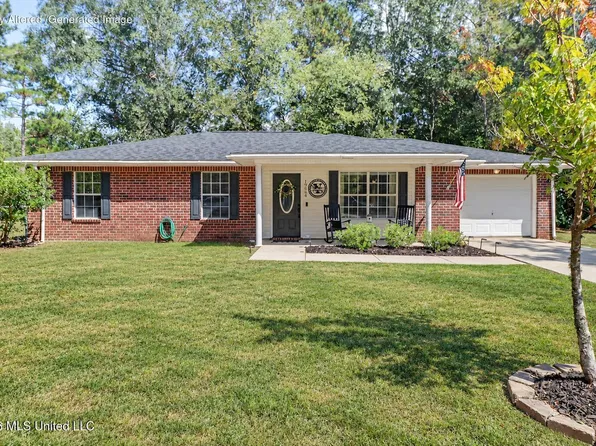 19094 Riverline Dr, Saucier, MS 39574