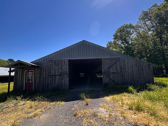 2nd image of 915 Hattie Wallace Rd