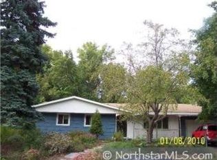 5608 107th St W, Bloomington, MN 55437