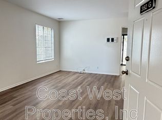 382 Acacia Ave APT G, Carlsbad, CA 92008