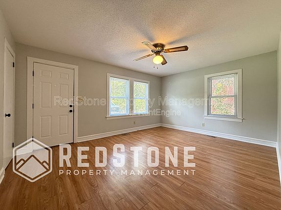 2nd image of 132 Hunter Ave