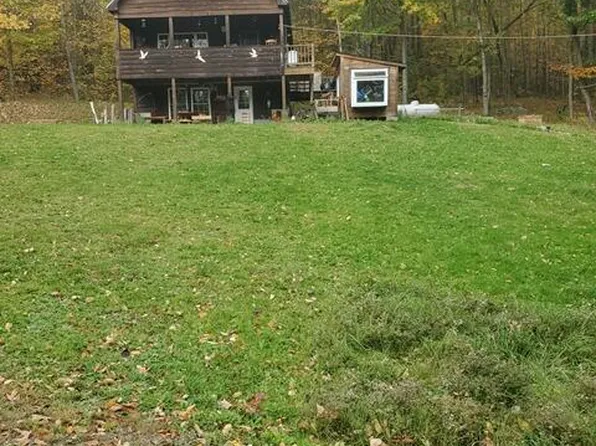 8 Sunrise Lane, Moscow, ME 04920
