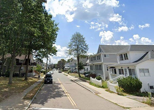 1st image of 116 W Elm Ave #2