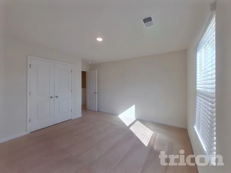 2186 Southlea Dr — Photo 18