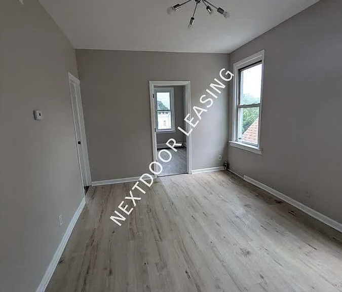 241 Duncan Ave #5M — Photo 6