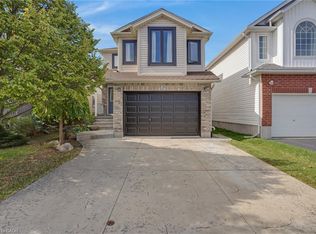 67 Tottenham St, Kitchener, ON N2R1V2