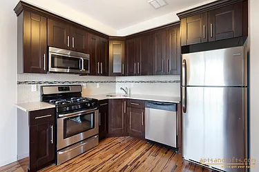 Rented by aptsandlofts.com