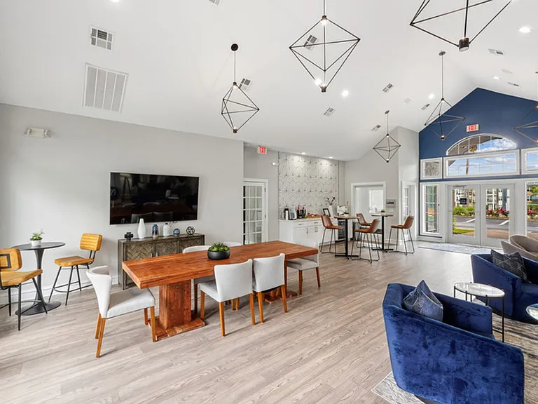 Centric on 34th Apartments — Photo 20