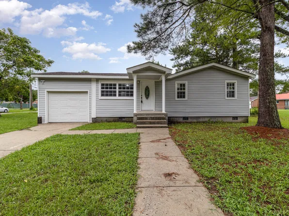 2350 Freedom Dr, Lumberton, NC 28358