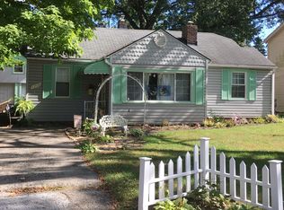 1716 Westwood Dr, Troy, MI 48083