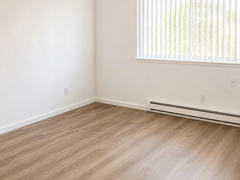 2885 Joseph Ave #10 — Photo 13