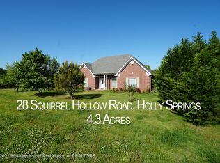 28 Squirrel Hollow Rd, Holly Springs, MS 38635