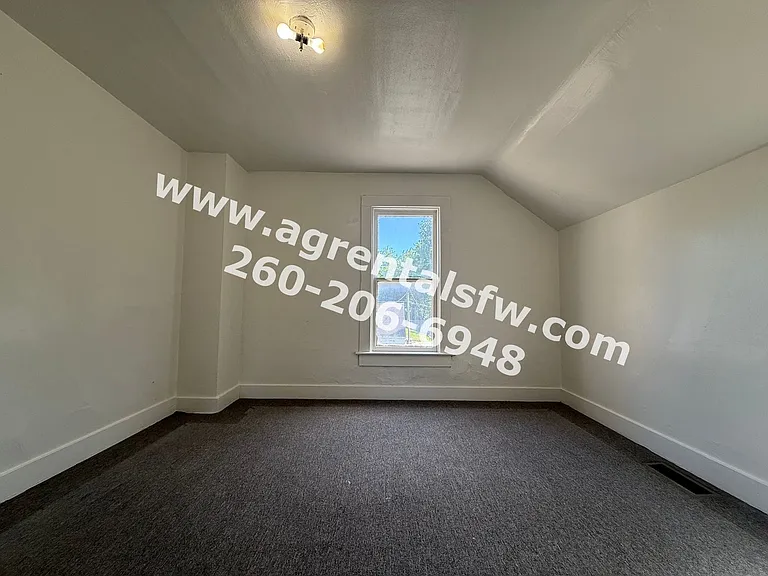 412 Nussbaum Ave — Photo 9