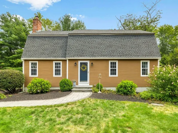 3 Brookwood Ln, Norton, MA 02766