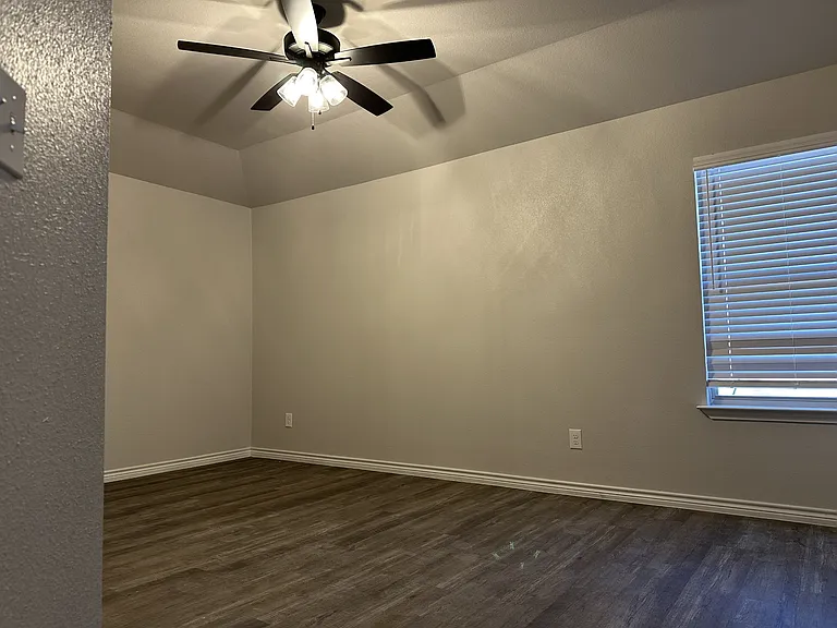 5106 White Rose Dr — Photo 10