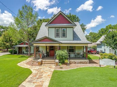 322 W Bridge St, Granbury, TX, 76048
