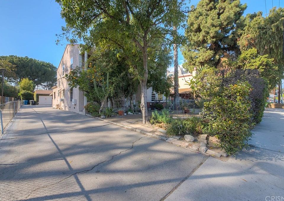 1st image of 4549 Cahuenga Blvd APT 1