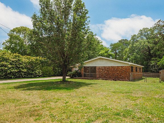 4th image of 306 Watson Dr NW