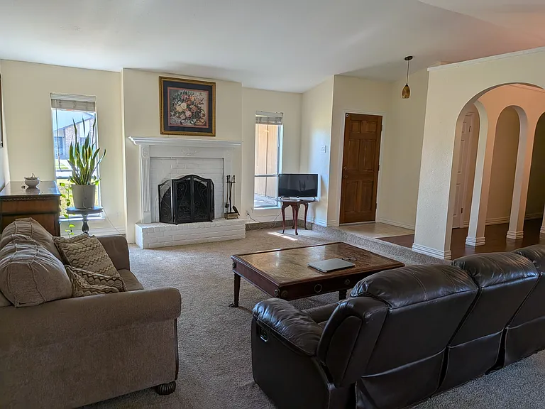 Baylor Dr — Photo 3