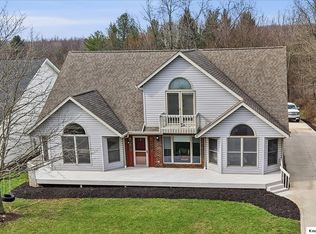 789 Country Club Dr, Howard, OH 43028