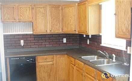 2nd image of 231 N 2nd St
