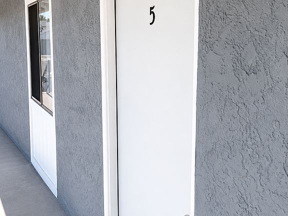2nd image of 6448 Troost Ave APT 5