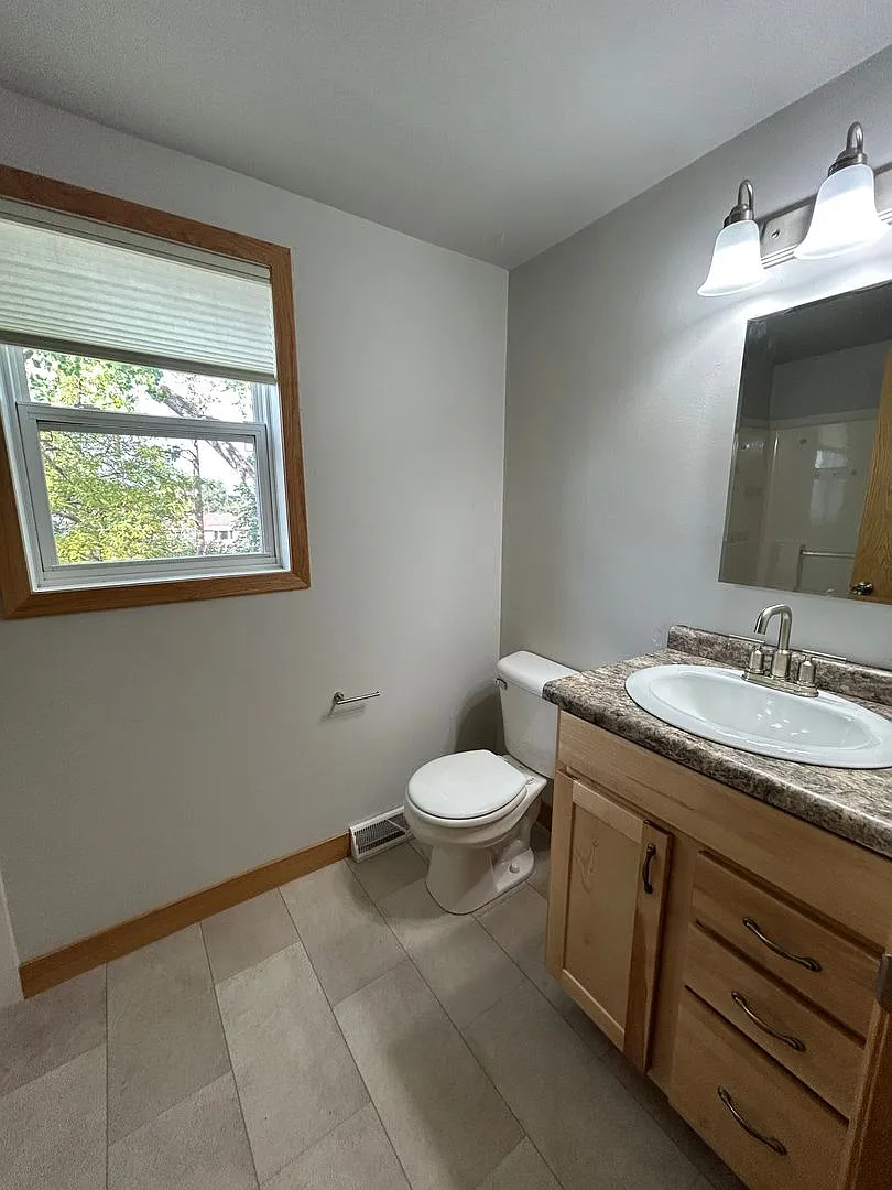 Beautiful, Renovated Single Family Home! — Photo 4
