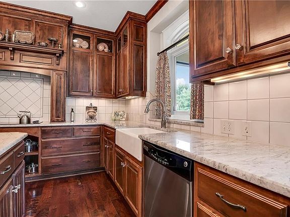 4th image of 9307 W 155th Ter