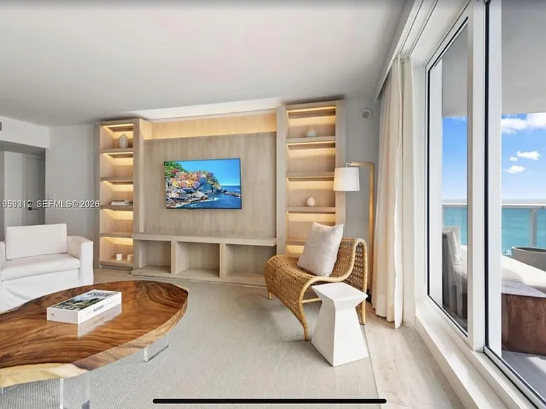 102 24th St #1206 — Photo 5
