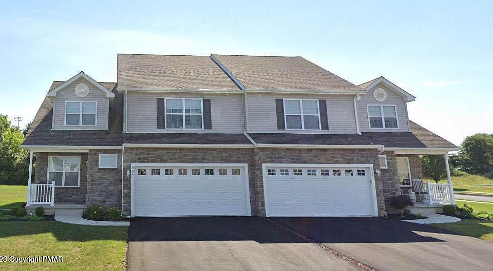 1st image of 902 S Fork Dr