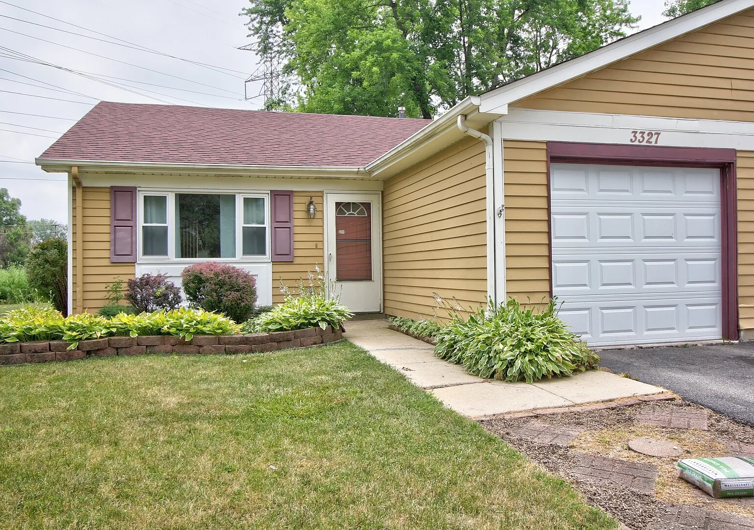 2 bed, 900 sqft, $1,850 — Photo 1