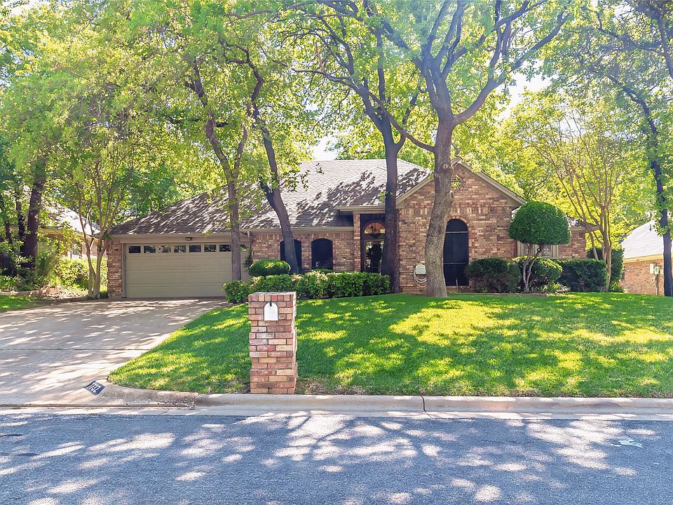 1st image of 7732 Aubrey Ln