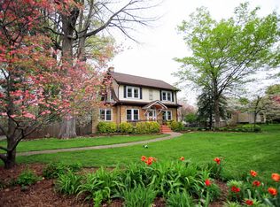 907 Audubon Pkwy, Audubon Park, KY 40213