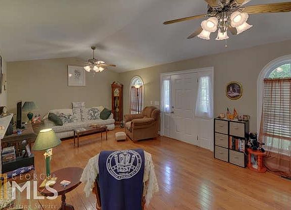 4th image of 364 Grindstone Creek Dr