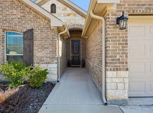 212 Magnolia Dr, Azle, TX 76020