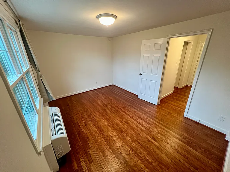 310 Ashby St #B — Photo 5