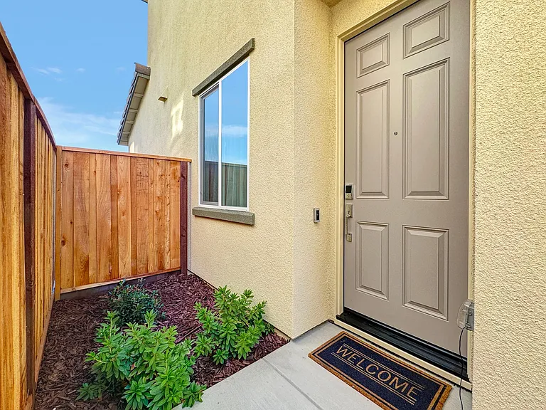 5462 Majano Way — Photo 4