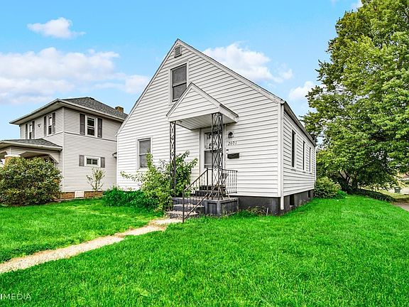 2nd image of 2601 Prast Blvd