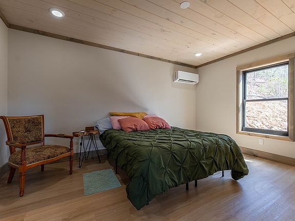 4th image of 58 Mutt Rdg