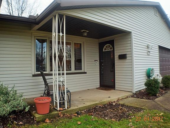 4th image of 178 Barberry Dr