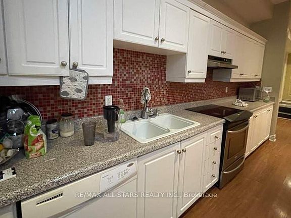 2nd image of 243 Lippincott St