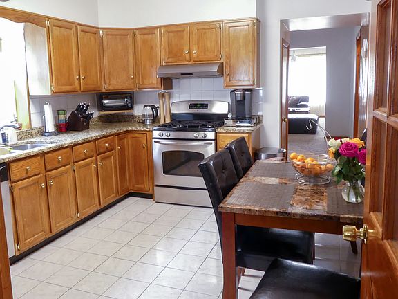 4th image of 4234 N McVicker Ave