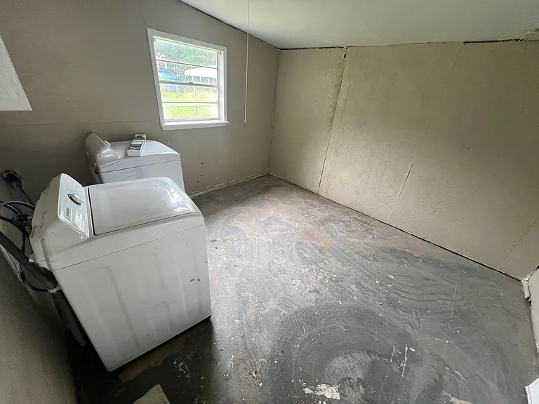 2706 W University Blvd — Photo 3